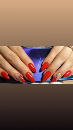 exklusive-manikuere-in-muenchen-haidhausen--dollea-kosmetiksalon