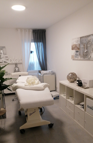kosmetikstudio-in-top-lage-von-roesrath--auch-ideal-fuer-mehrere-beauty